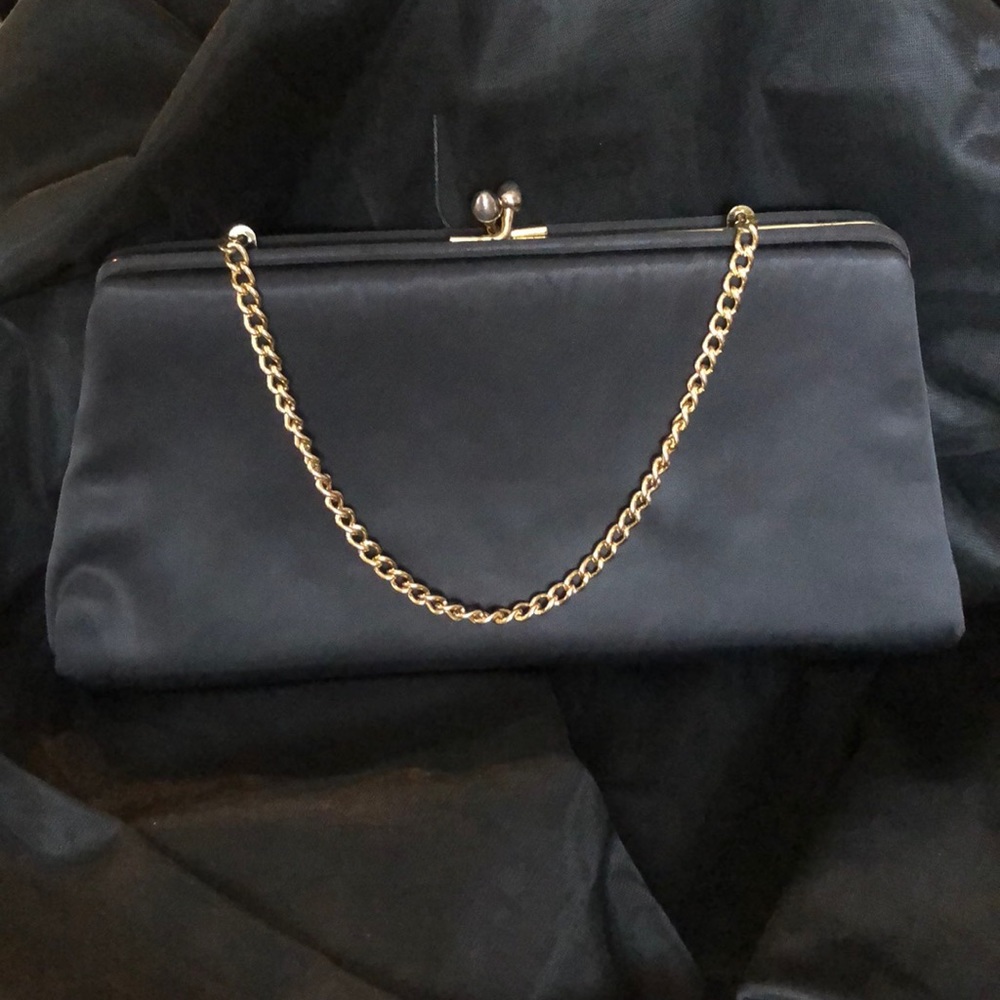 Black & Gold Vintage Clutch with Gold Chain - Picture 2 of 6